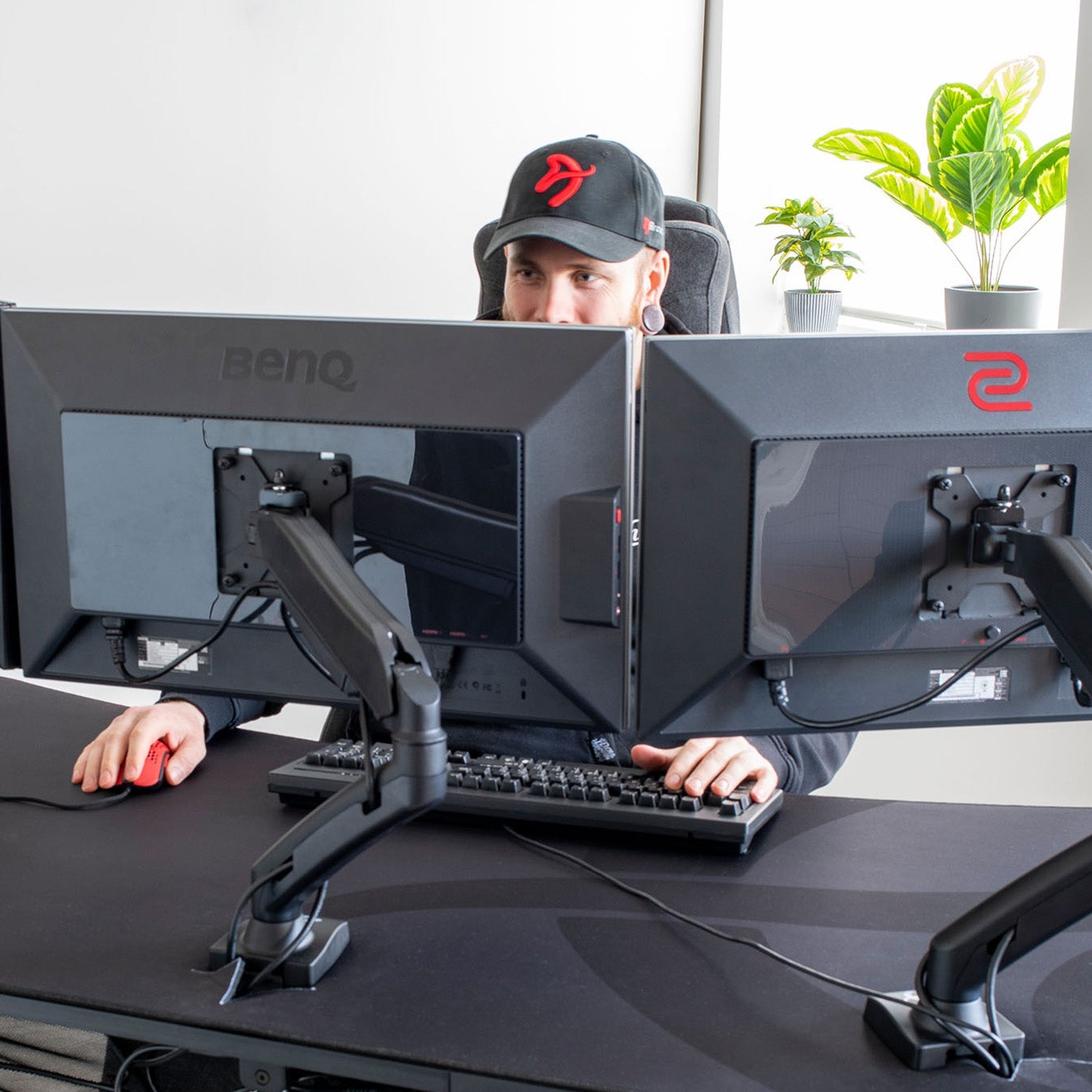 Alzare - Brazo para monitor con resorte de gas individual